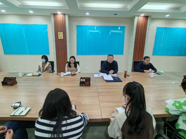 莫旗卫健委传达贯彻会议精神1.jpg