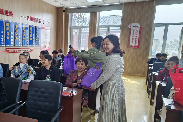 母亲节送健康3.jpg